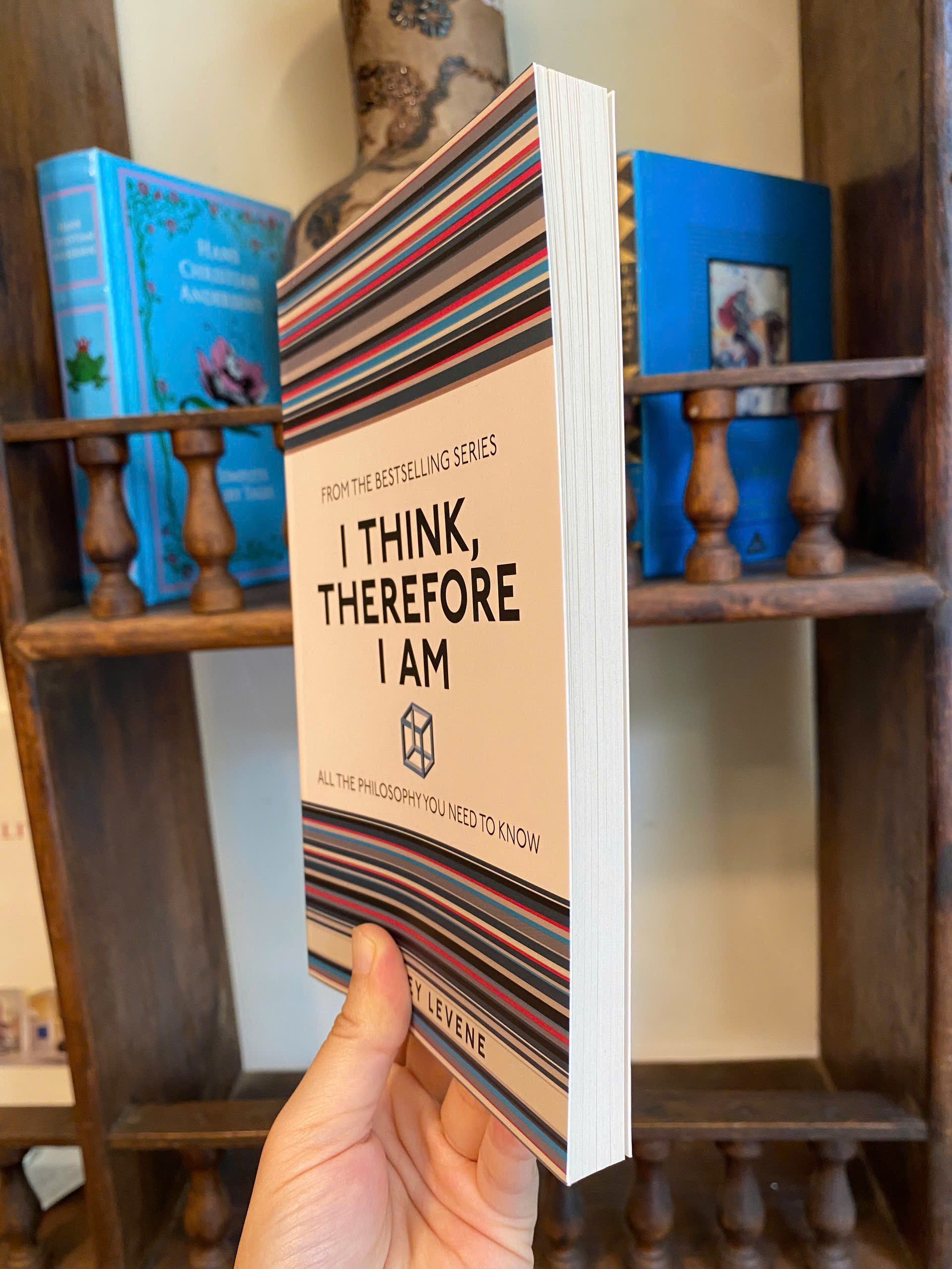 Sách - I Think, Therefore I Am: All the Philosophy You Need to Know by Lesley Levene