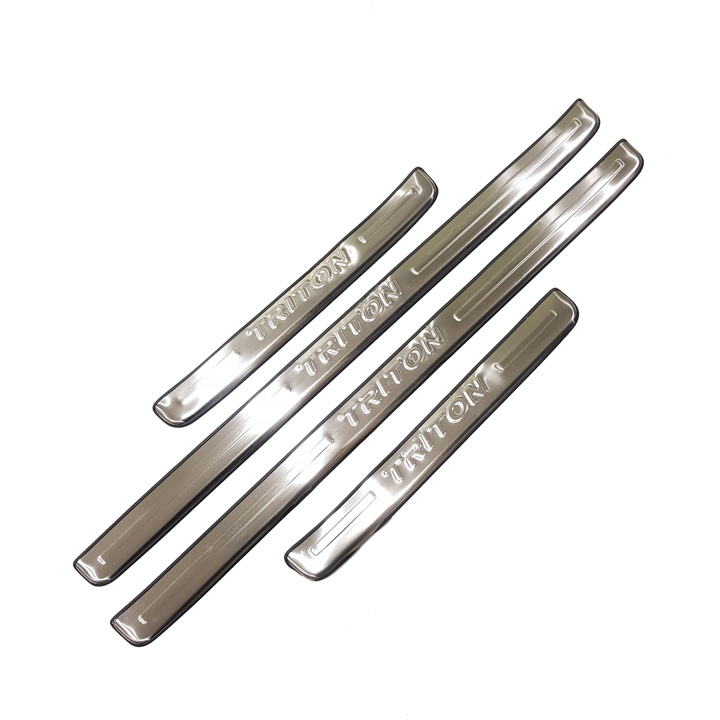 Bộ Ốp bậc, Nẹp bước chân INOX dành cho xe Mitsubitshi Triton 2019-2020