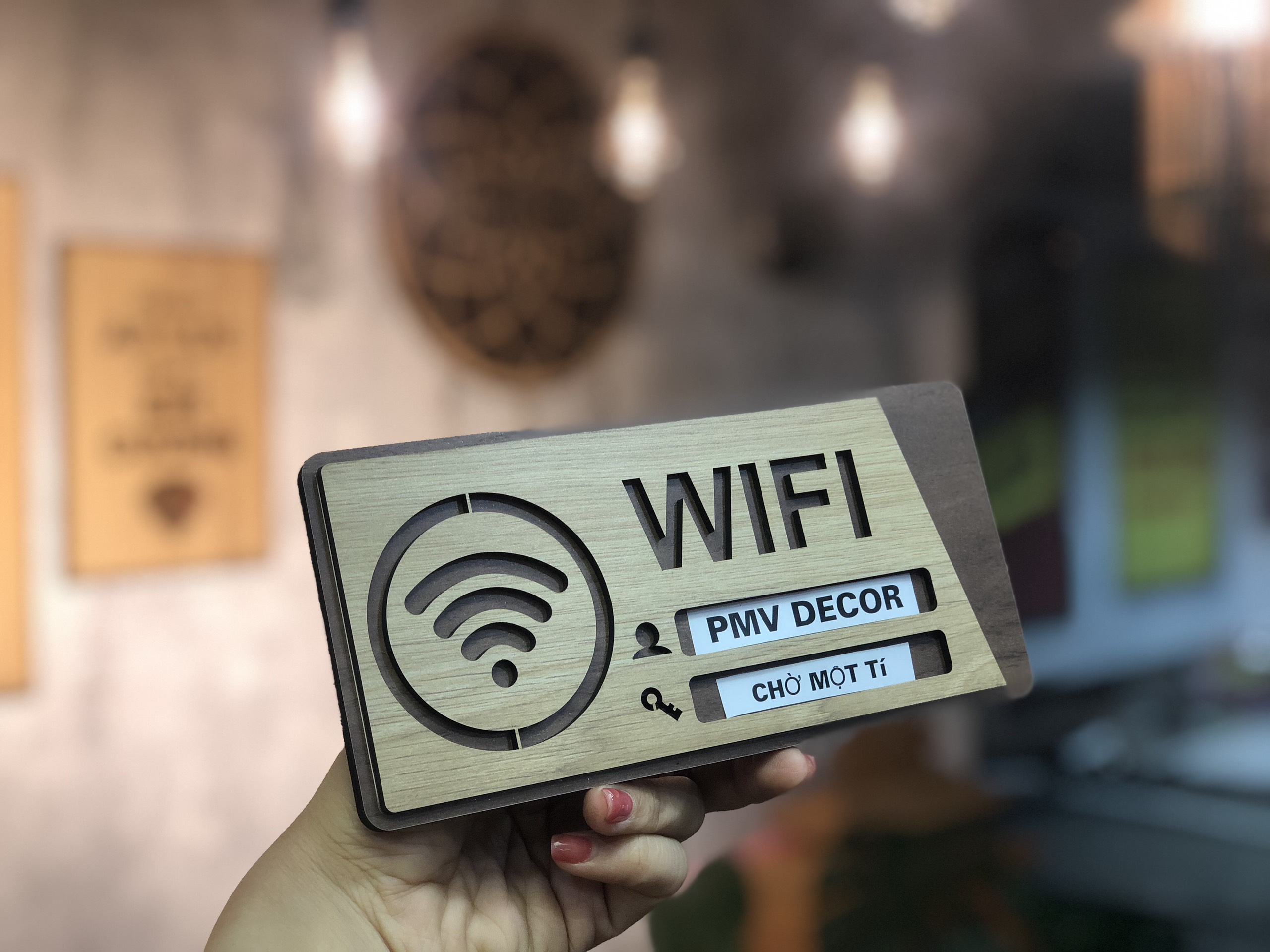 BẢNG WIFI. Gỗ MDF phủ melamine 2 màu tương phản. PMV-BWF002