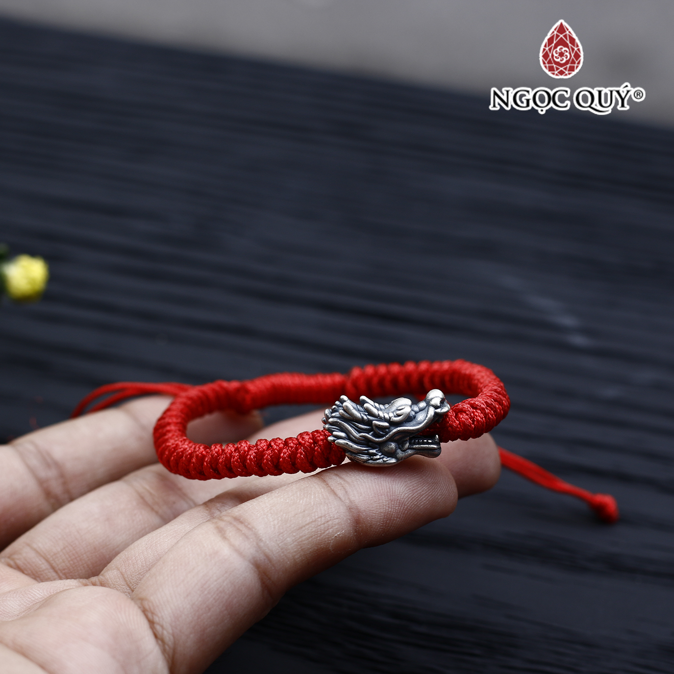 Vòng tay thắt dây đỏ phối đầu rồng bạc - Ngọc Quý Gemstones