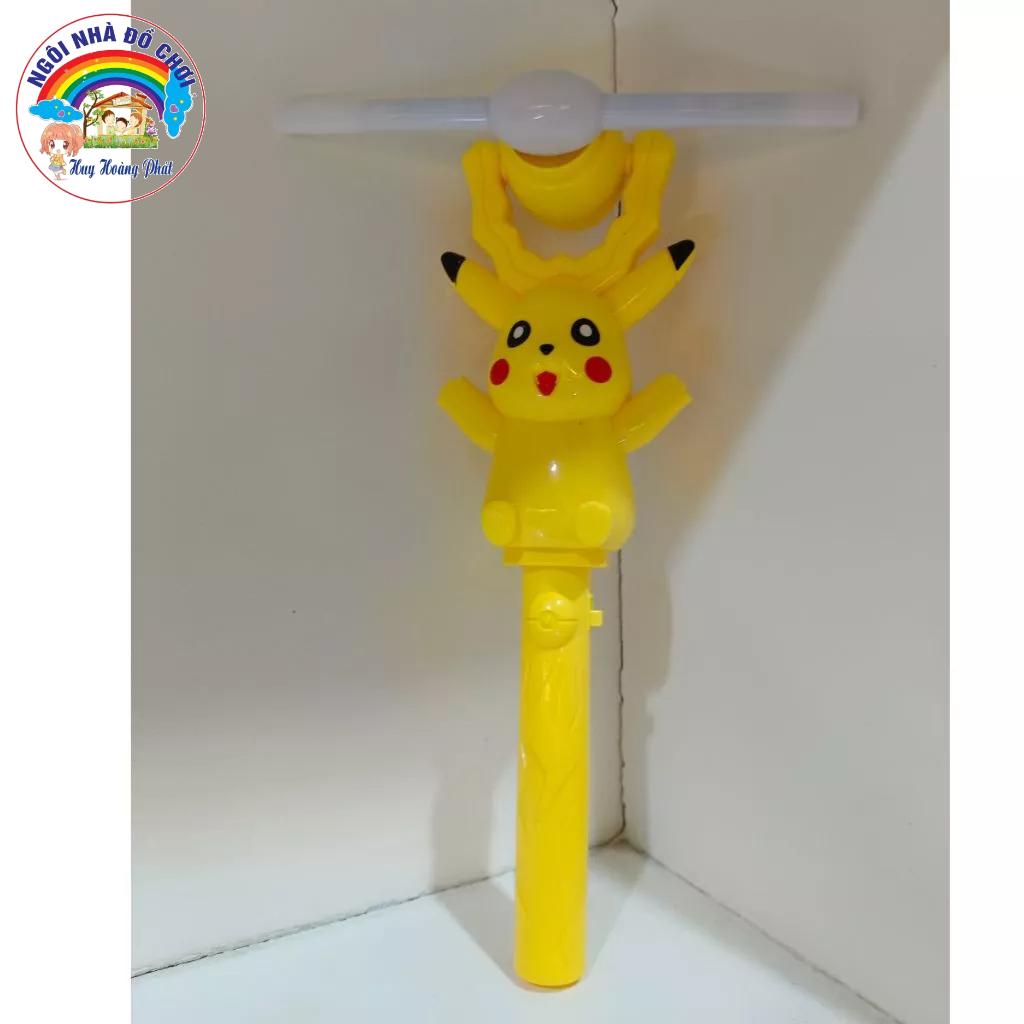 Đồ chơi Cây quay Pikachu: Có đèn led phát sáng, có nhạc hát vui nhộn, đầu cây có thể bẻ ra trước hoặc sau. Kích thước que: D30*R18CM