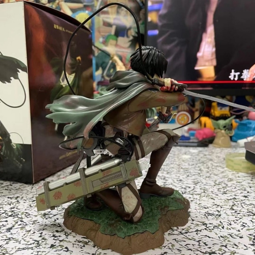 Mô Hình Nhân Vật Levi Ackerman - Trong Phim Attack On Titan - Cao 18cm - Trang Trí Bàn Làm Việc