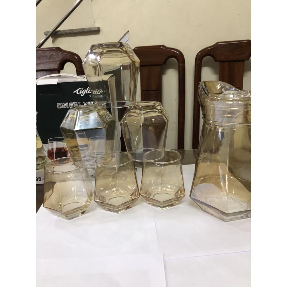 Bộ bình và 6 cốc thủy tinh màu vàng sang trọng