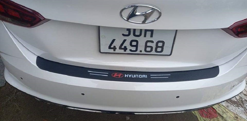 Bộ 9 miếng dán bậc cửa trong ngoài và Cốp Sau Ô tô Chống trầy bằng Sợi Carbon