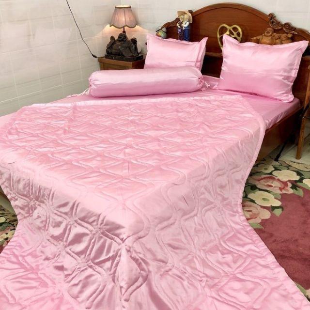 Bộ Chăn Trần Bông Ga Gối Phi Lụa 5 Món Cao Cấp Lan Bedding Màu Hồng Phấn