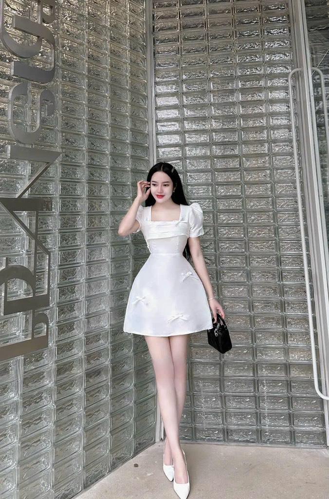 Đầm xòe tapta cổ vuông phối nơ