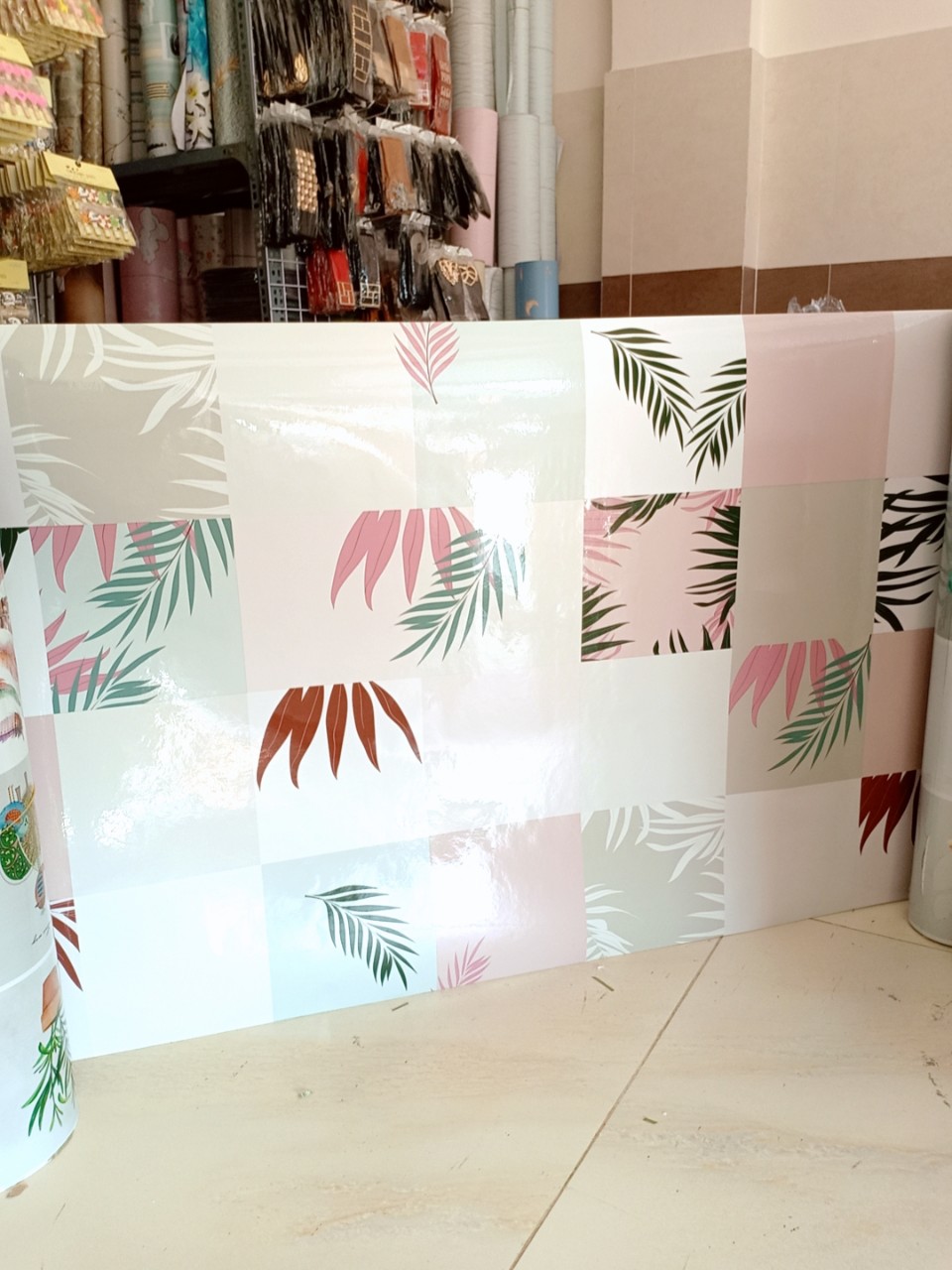 Cuộn 3 Mét Decal Giấy Dán Bếp Tráng Nhôm Cách Nhiệt Lá Dương Xỉ