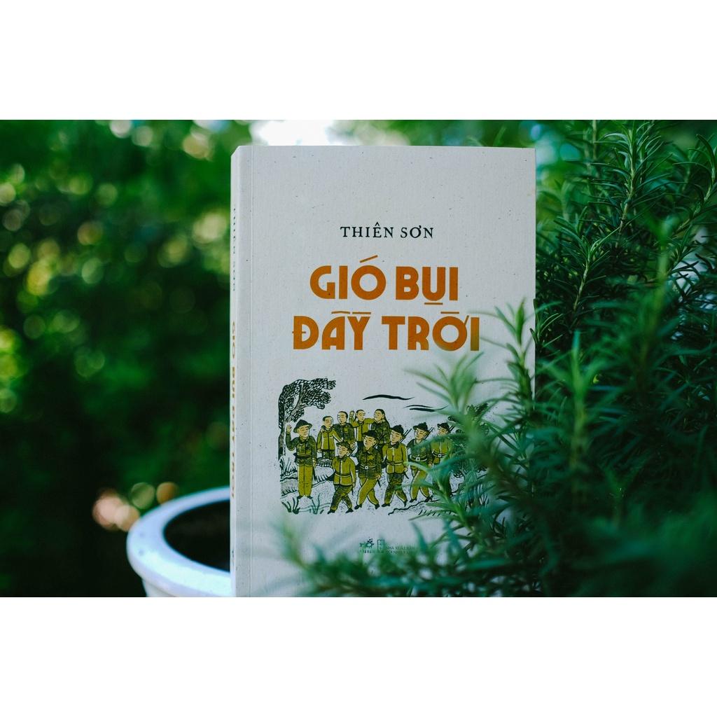 Sách - Gió bụi đầy trời (Bìa cứng)