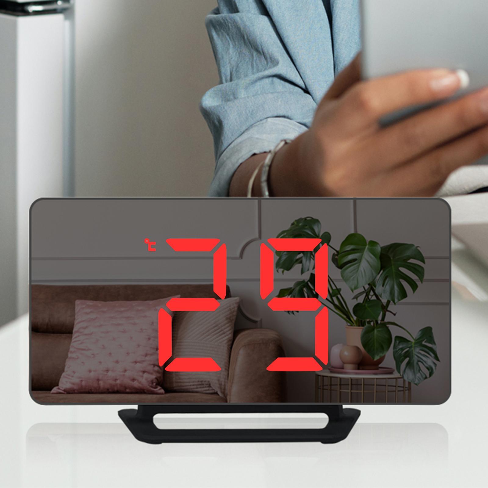 LED  Clock Snooze Temperature   USB Mirror Surface