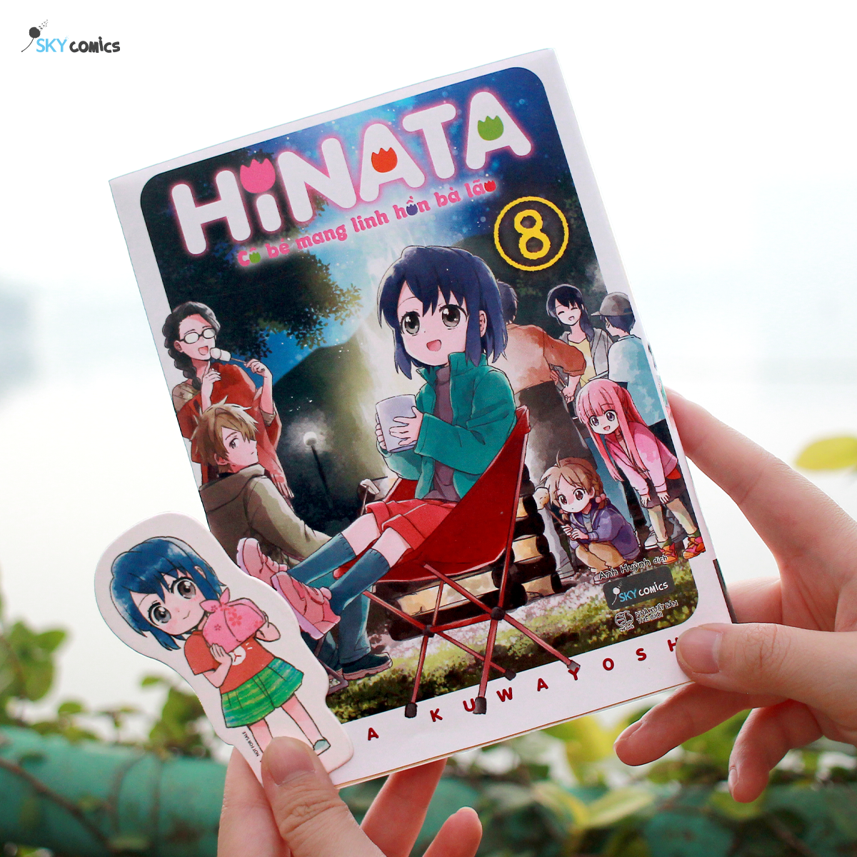 Hinata Cô Bé Mang Linh Hồn Bà Lão - Tập 8 - Tặng Kèm Bookmark Bế Hình Nhân Vật