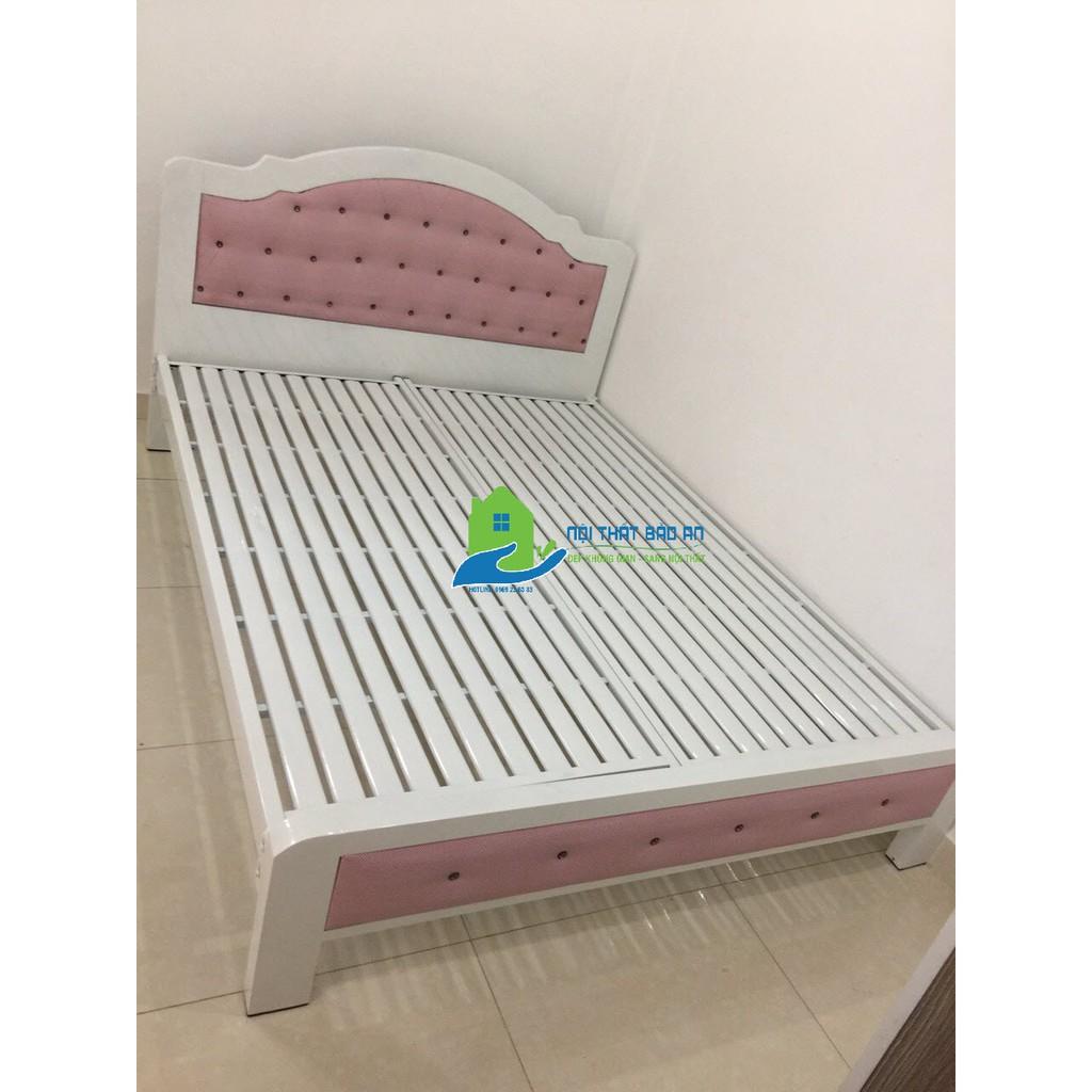 Giường sắt hộp cao cấp màu trắng hồng kích thước từ chất liệu sơn tĩnh điện giá xưởng
