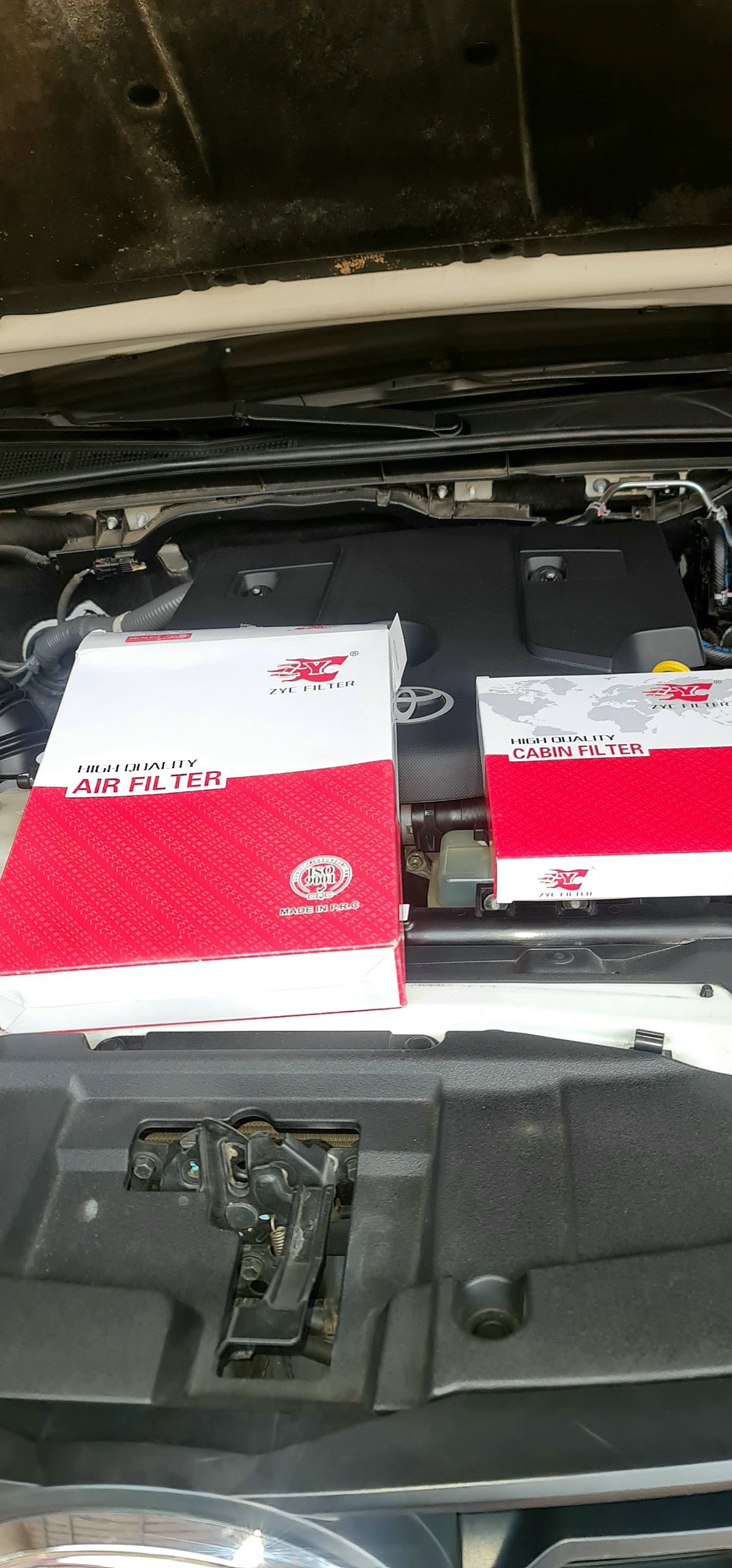 Lọc điều hòa TOYOTA và MAZDA CX-8