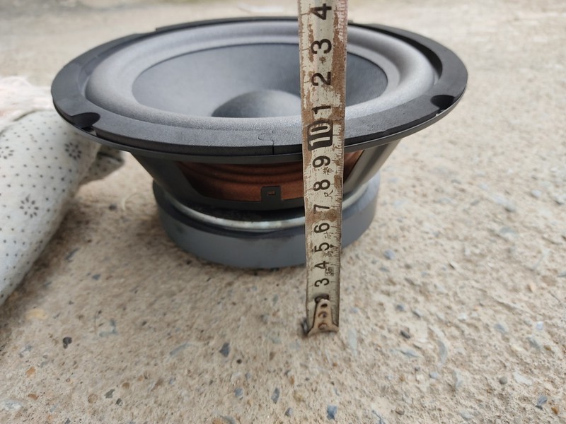 CỦ LOA BASS 20  TỪ 140 CÔN 36 GÂN MÚT