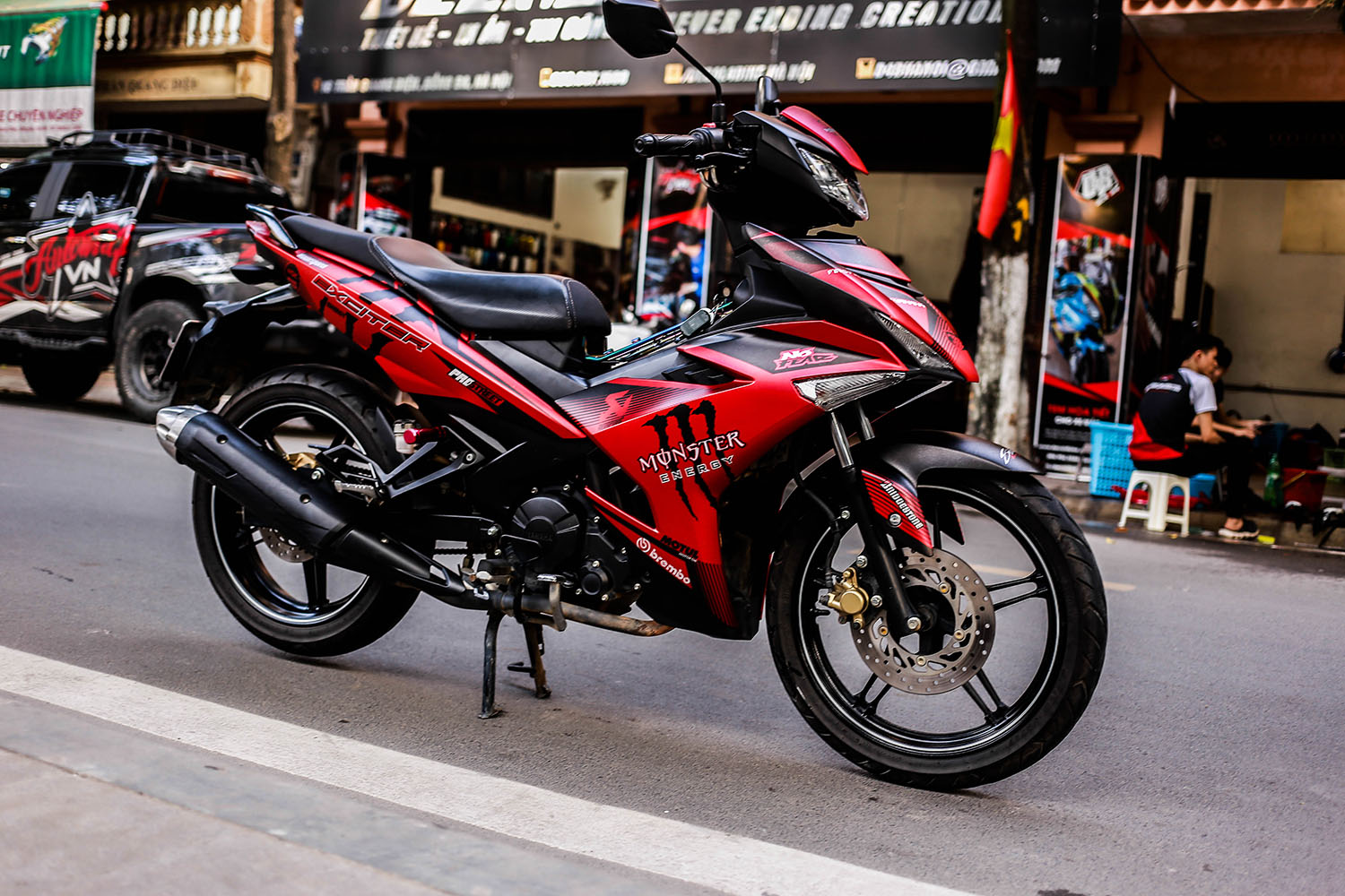 Tem trùm Exciter 150 Red Monster