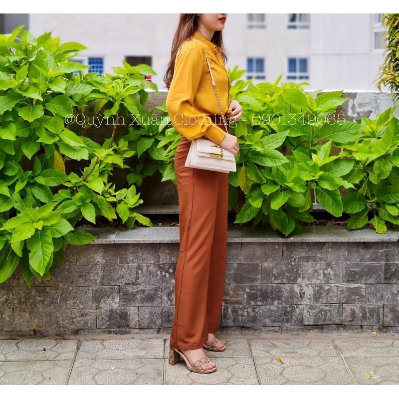 Áo somi lụa ánh nhung màu vàng và quần tây nâu giành cô gái công sở sang chảnh