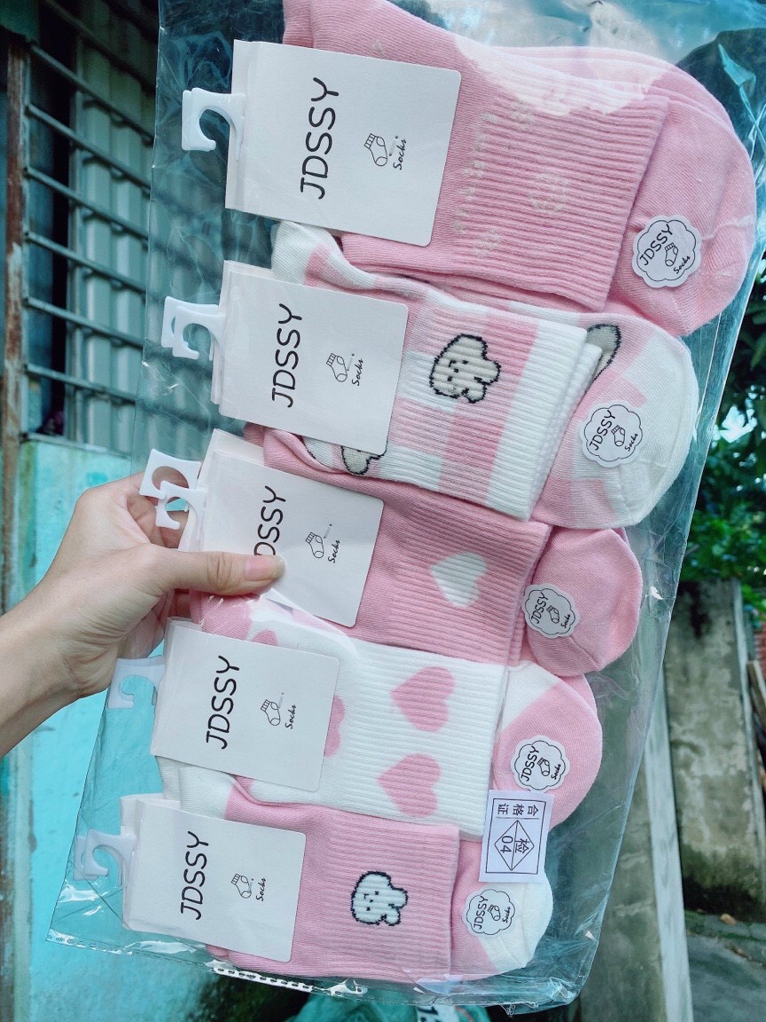 Tất vớ nữ dễ thương