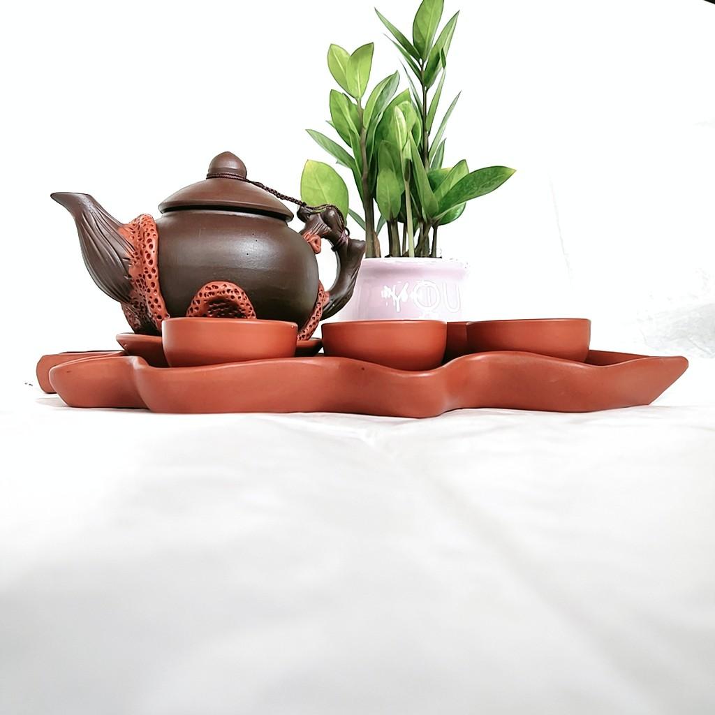 Bộ ấm trà tử sa - Màu nâu đắp hoa nổi màu đỏ khay hình lá cỡ to - Dung tích 650 ml