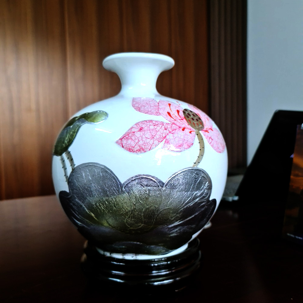 Bình Hút Lộc Gốm Sứ Sơn Mài Trắng Khảm Hoa Sen - 30cm - Maxi
