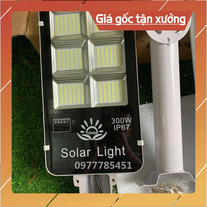 Đèn Năng Lượng Mặt Trời Bàn Chải 300w, Chuẩn IP67, Pin Rời. Sáng Liên Tục 15h. Có Nút Báo Pin Sạc