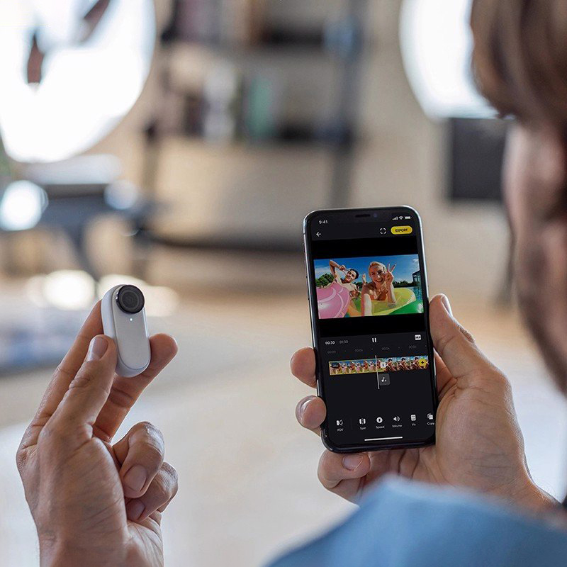 Insta360 Go 2 - Camera Hành Trình Siêu Nhỏ Gọn, Quay Phim 3K, Chống Nước IPX8, Ổn Định Hình Ảnh (64GB) - Hàng Chính Hãng