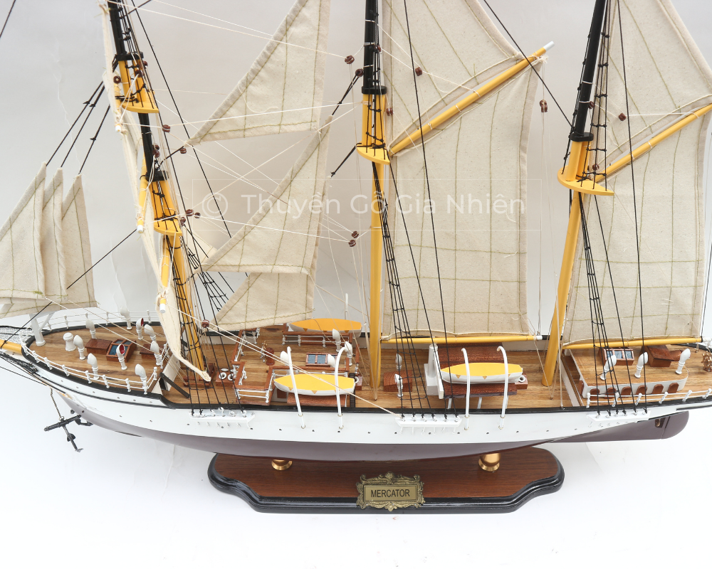 Mô Hình Thuyền Gỗ Phong Thủy Dạng Thuyền Cổ MERCATOR Chính Hãng Hàng Xuất Khẩu Chất Lượng Cao