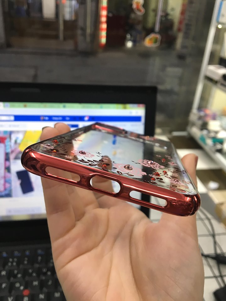 Ốp lưng KAVARO cứng hoa đính đá Iphone 11, Iphone 11 Pro Max