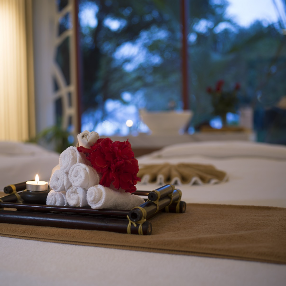 Gói 2N1Đ Tại Merperle Hòn Tằm Resort 5* - Ăn Ba Bữa. Miễn Phí Vé Khu Vui Chơi Sparkling Waves. Tặng Vé Tắm Bùn Dành Cho 02 Khách.