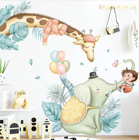 Decal trang trí tường - Chú hươu và chú voi chơi đùa cùng bé trai