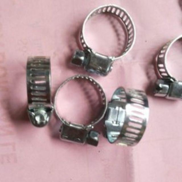 1 hộp cổ dê cố định ống dẫn ga