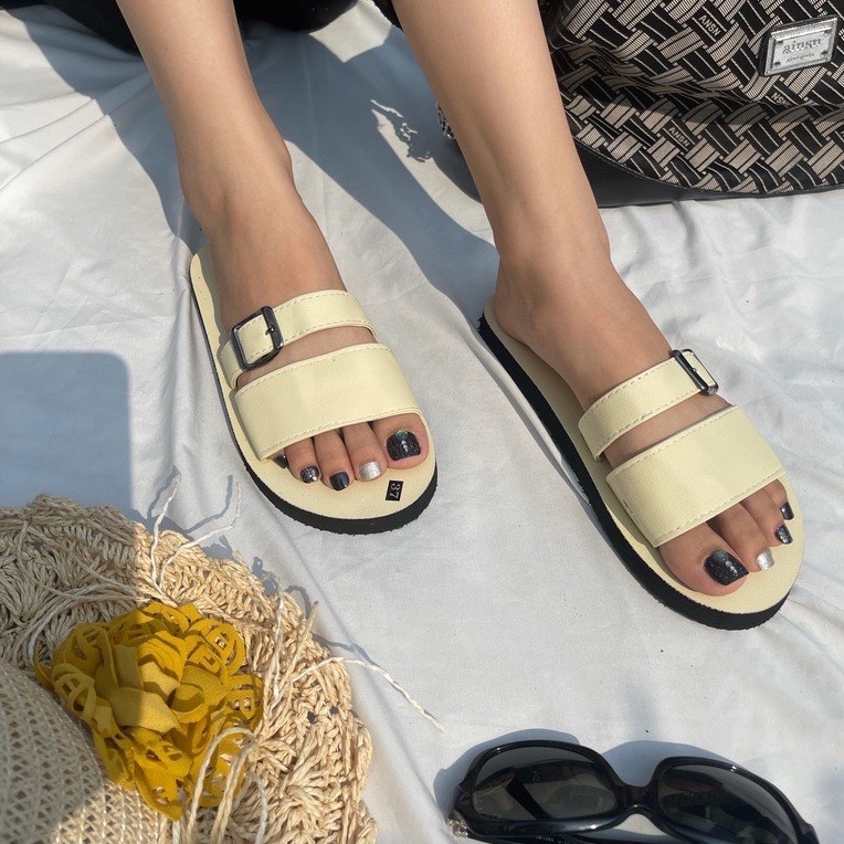 Dép sandal Nữ quai da mềm Đế bệt Cao Su ôm chân LYNA Sandal