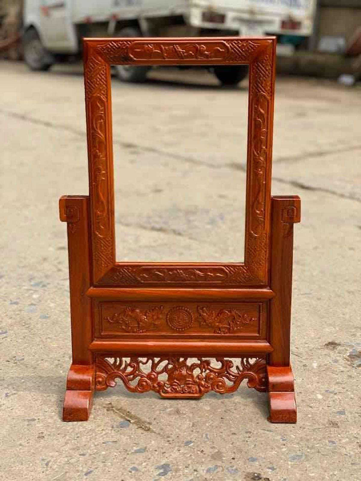 Khung Ảnh Thờ Gia Tiên Khắc Gấm Ly Quy Gỗ Hương