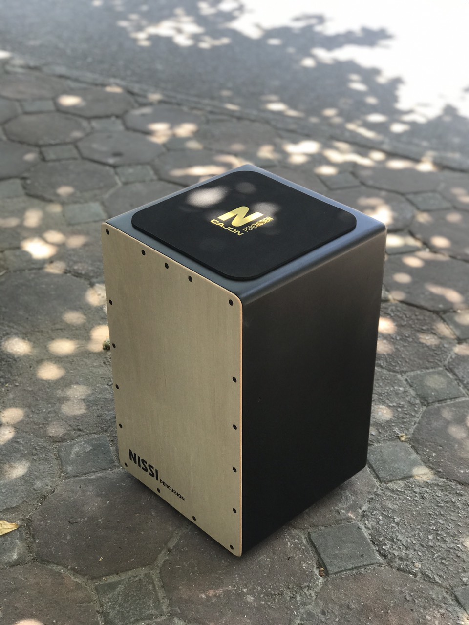 Trống cajon Nissi dễ chơi màu sắc cá tính(màu ngẫu nhiên)