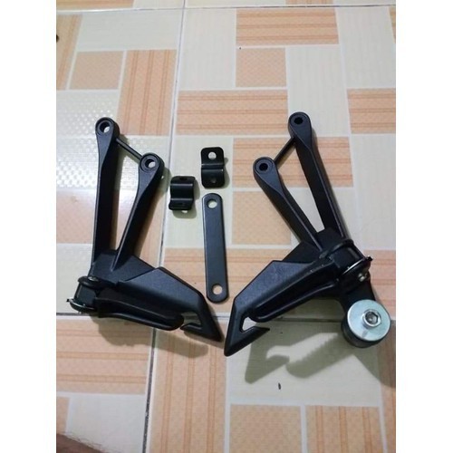 GÁC CHÂN Z1000 GẮN CHO WINNER