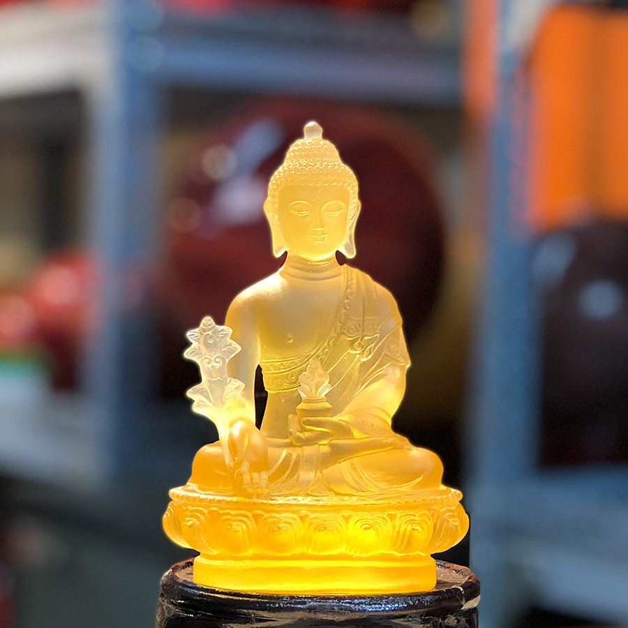 Tượng Phật Dược Sư Lưu Ly Nhiều Màu 12cm (Giao màu ngẫu nhiên)