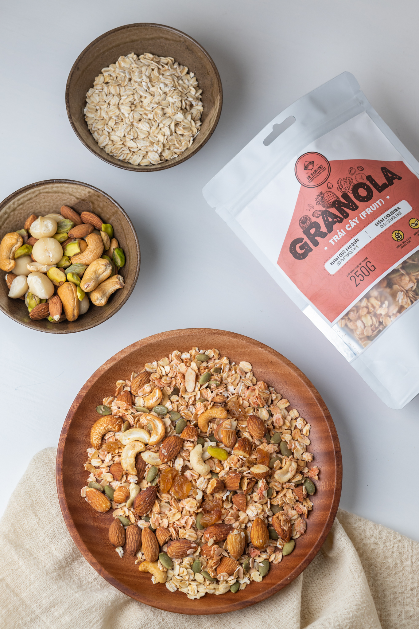 Hình ảnh Granola Siêu Hạt DK Harvest - 5 loại hạt ngũ cốc Giảm Cân Nướng Mật Ong, Không Đường - Trọng lượng 500g