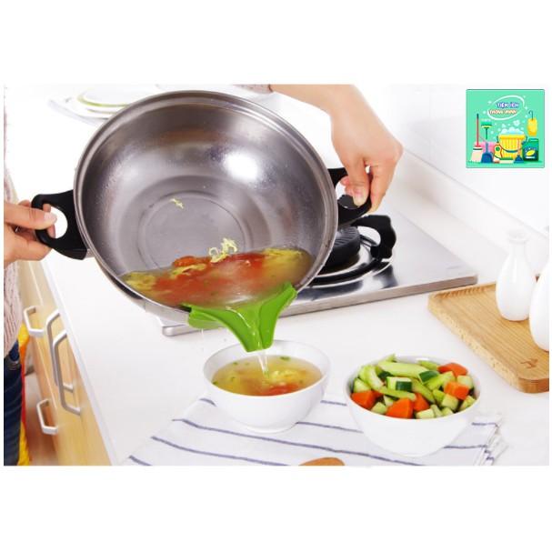 Phễu Rót Chất Liệu Silicon Thích Hợp Gắn Thành Nồi / Chảo Giúp Chống Trào Dành Cho Nhà Bếp - TT1133