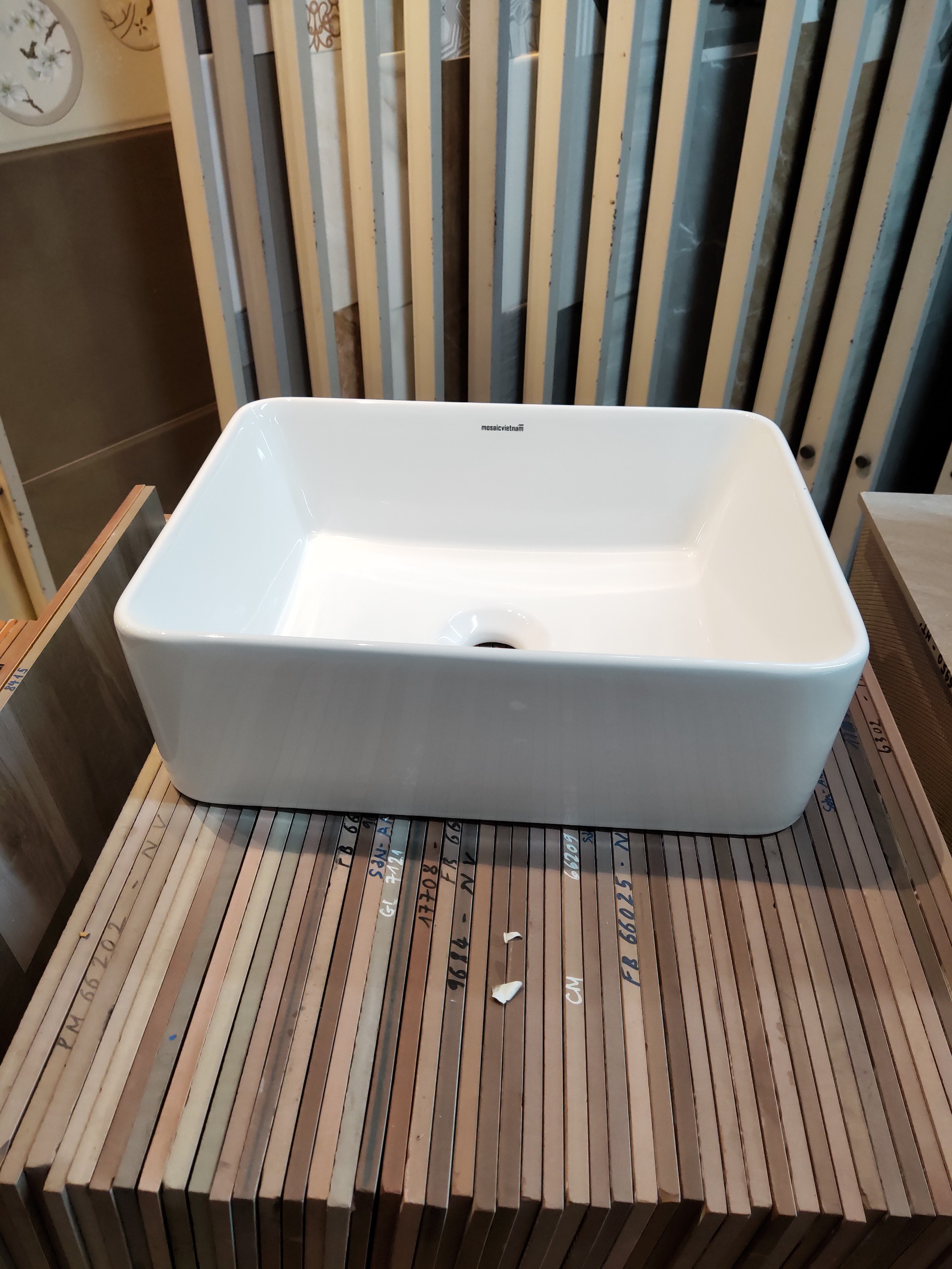 CHẬU LAVABO ĐẶT BÀN HÌNH CHỮ NHẬT MEN CAO CẤP