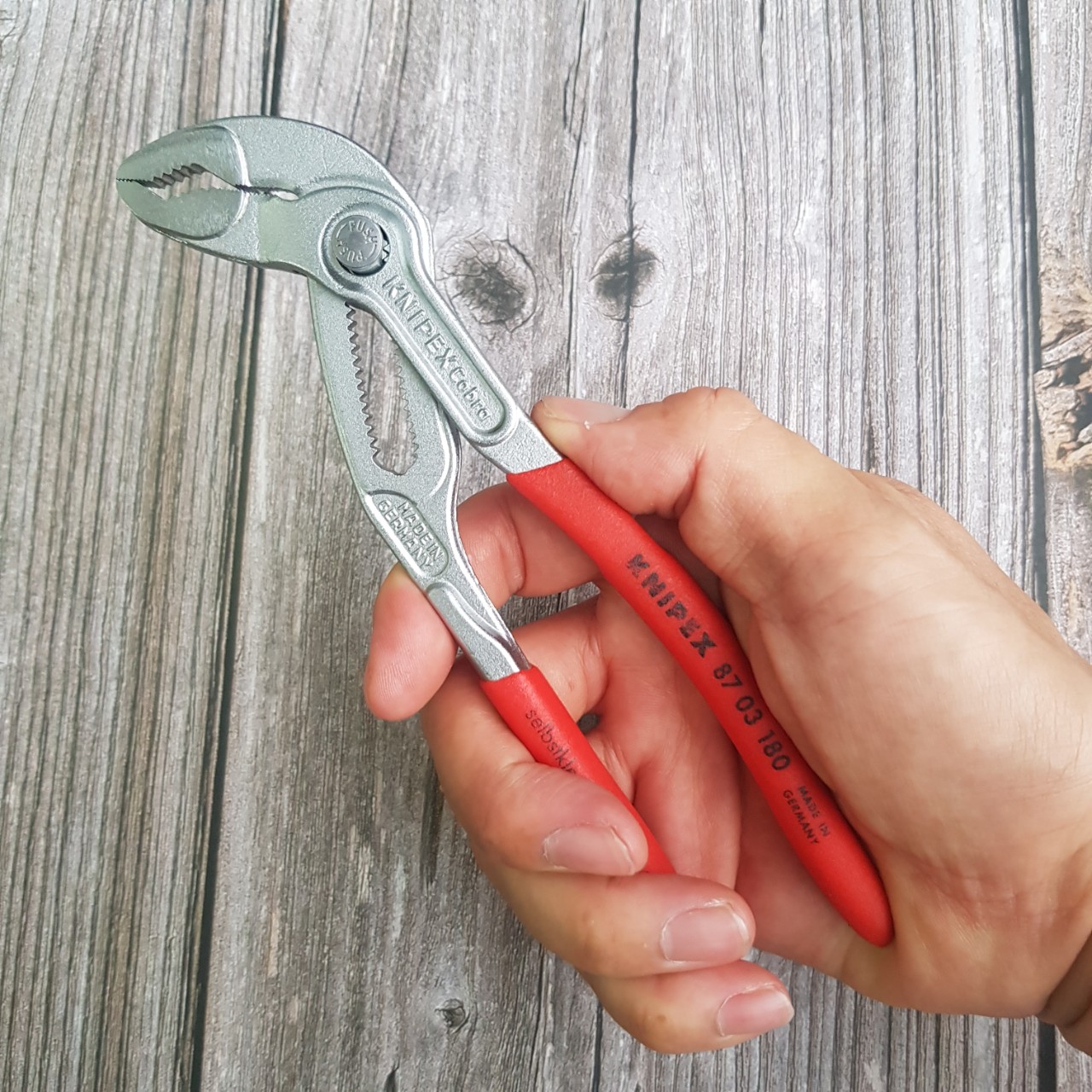 Kìm nước Cobra KNIPEX - 87 03 180