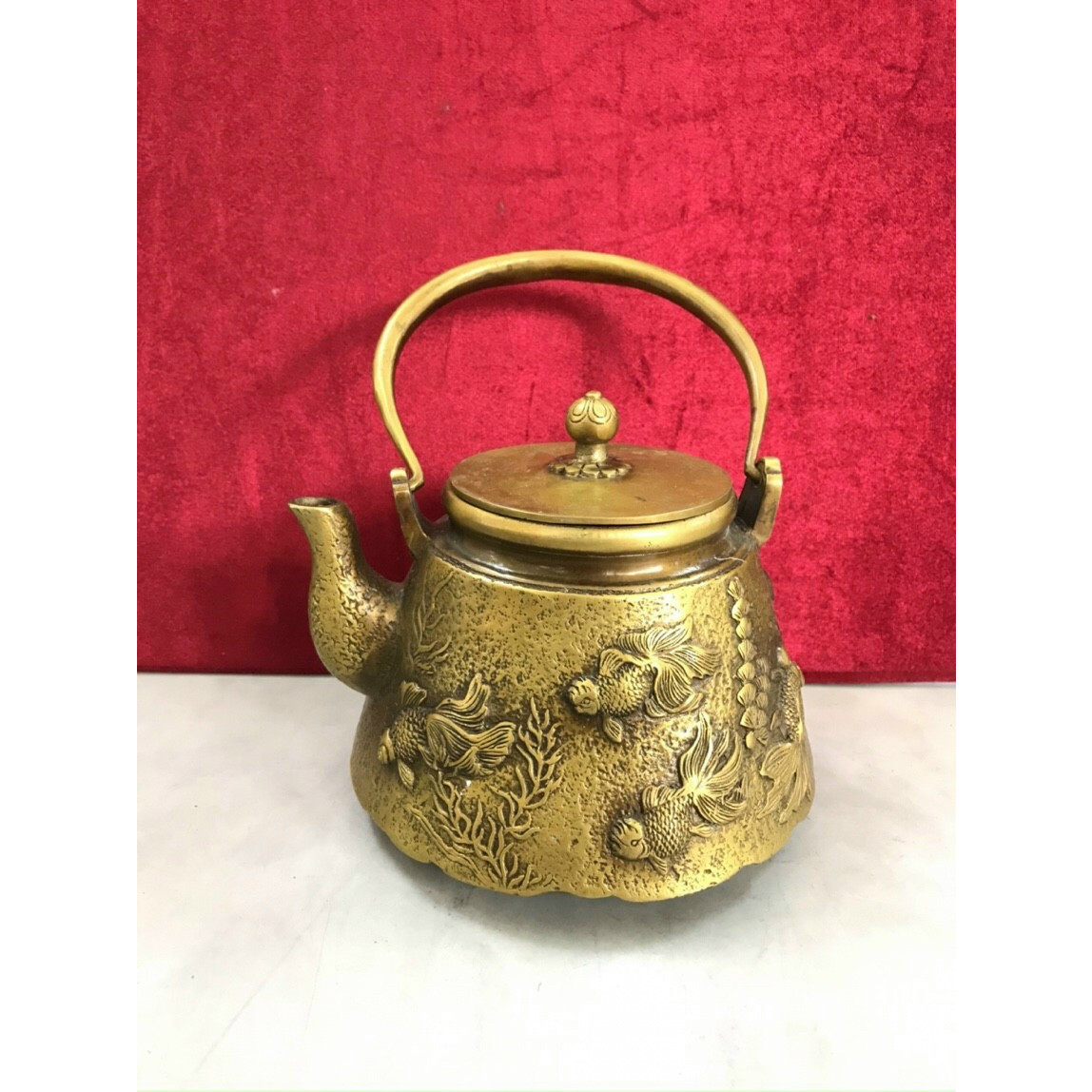 Ấm trà họa tiết cá (kt 14,5x16cm)