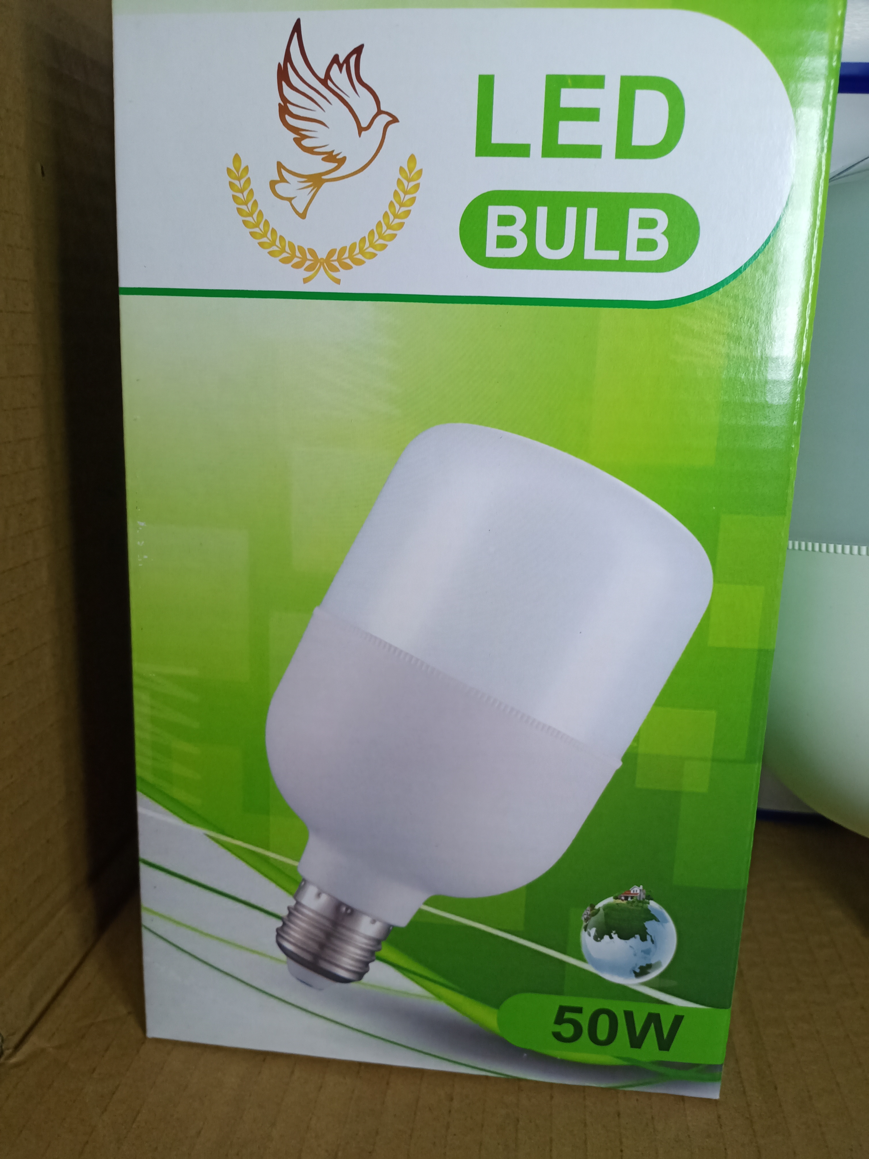 Bóng đèn led 50w loại trơn to đường kính 13.5cm tản nhiệt nhôm siêu sáng