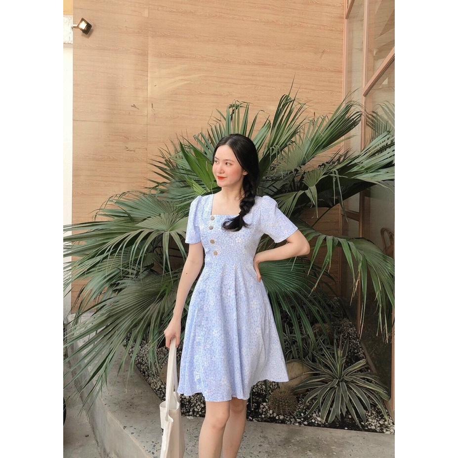 Đầm hoa nhí chấm bi trắng xanh, Váy hoa nhí xanh dự tiệc Cao Cấp đính nút cổ vuông có dây cột eo - MiNhi Fashion