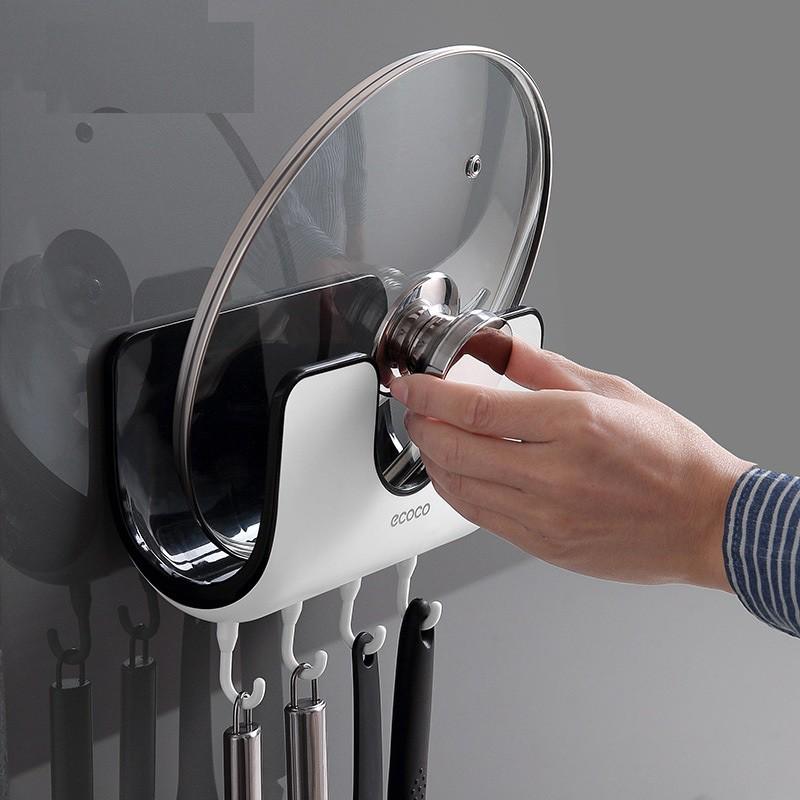 Kệ đựng nắp dán tường có 4 móc
