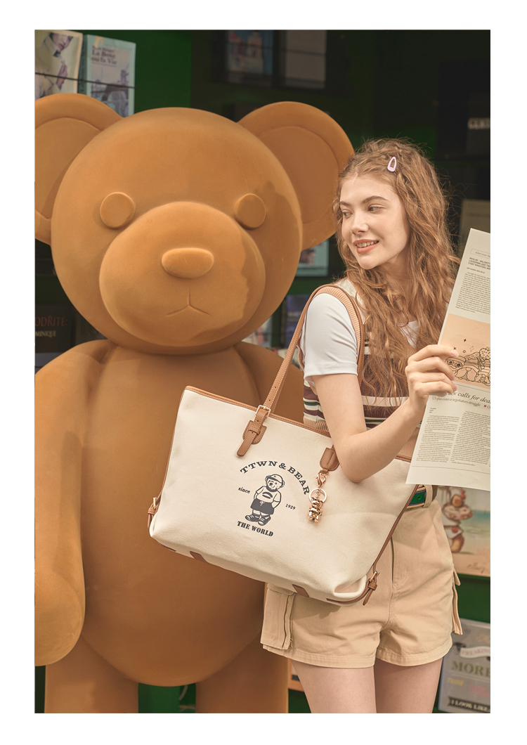 Túi tote TN3435 da thời trang công sở charm gấu TTWN BEAR