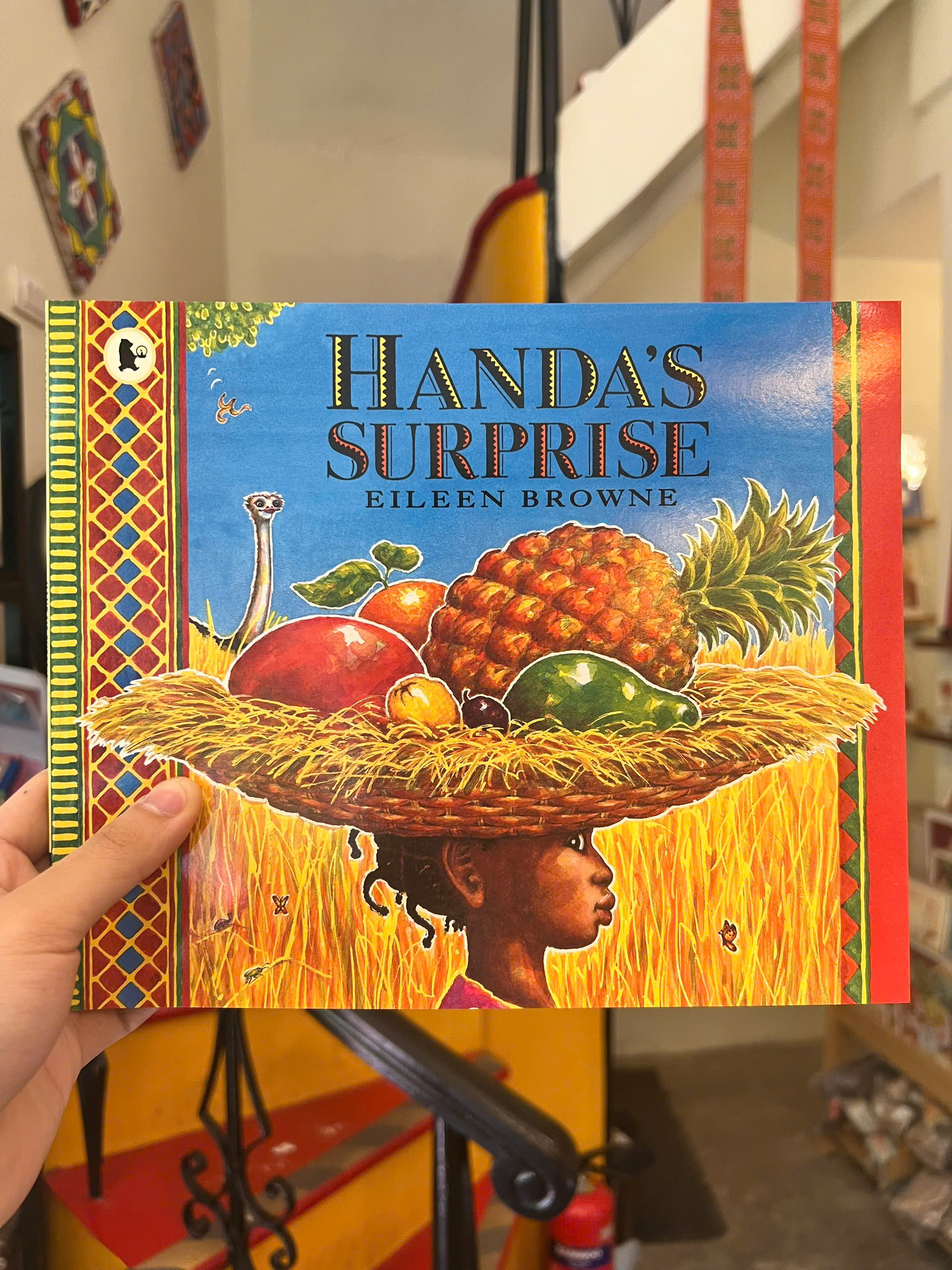 Sách - Handa's Surprise by Browne Eileen | Childrens Picture Book / Ngoại văn Thiếu nhi Nhập khẩu UK