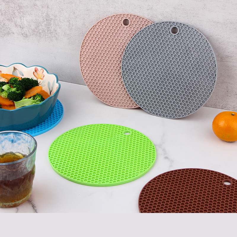 Miếng Lót Silicon Đa Năng, Chống Trượt, Chống Nóng Chịu Nhiêt, Lót Nồi, Hình Tròn 14cm