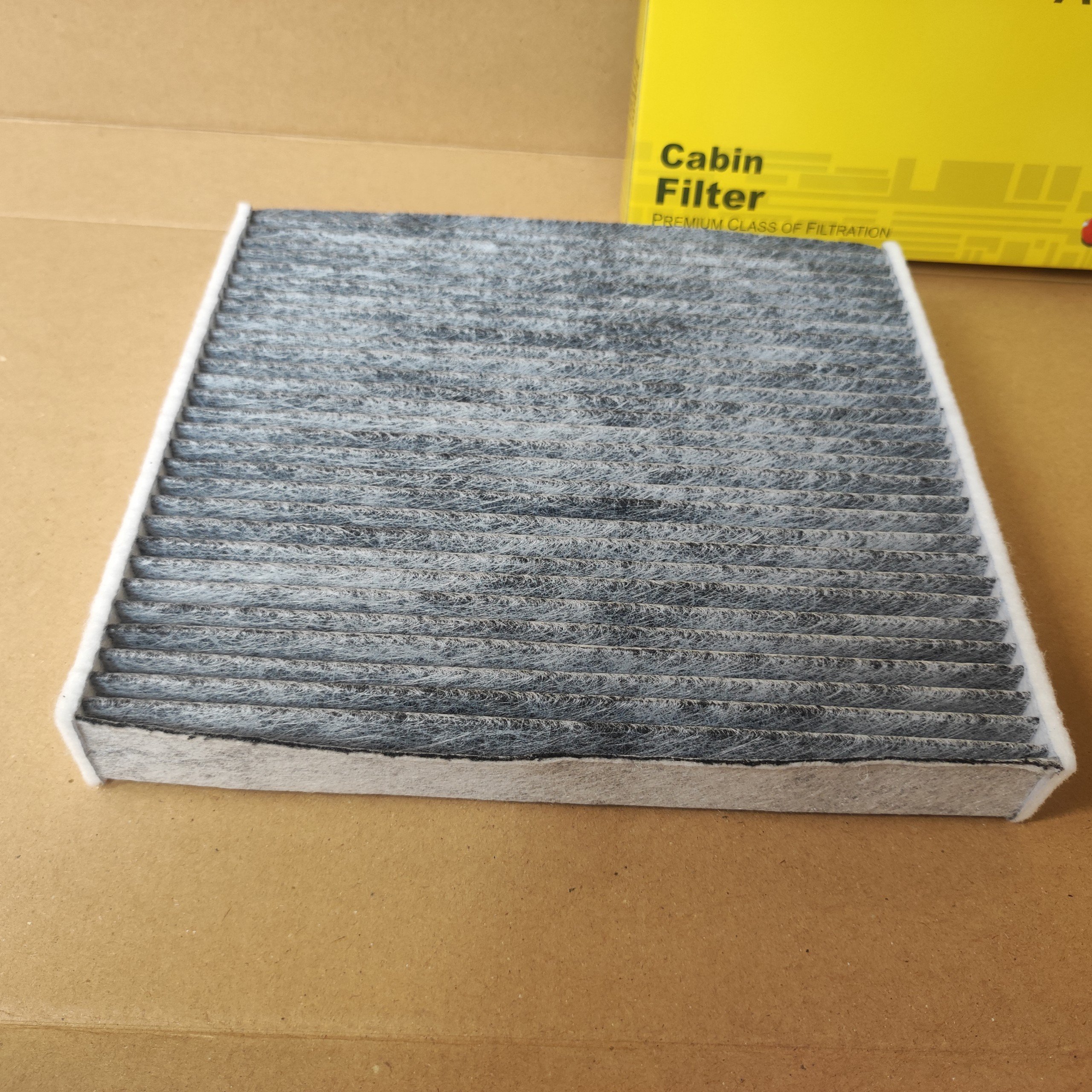 Lọc gió máy lạnh Toyota Land Cruiser 150 than hoạt tính