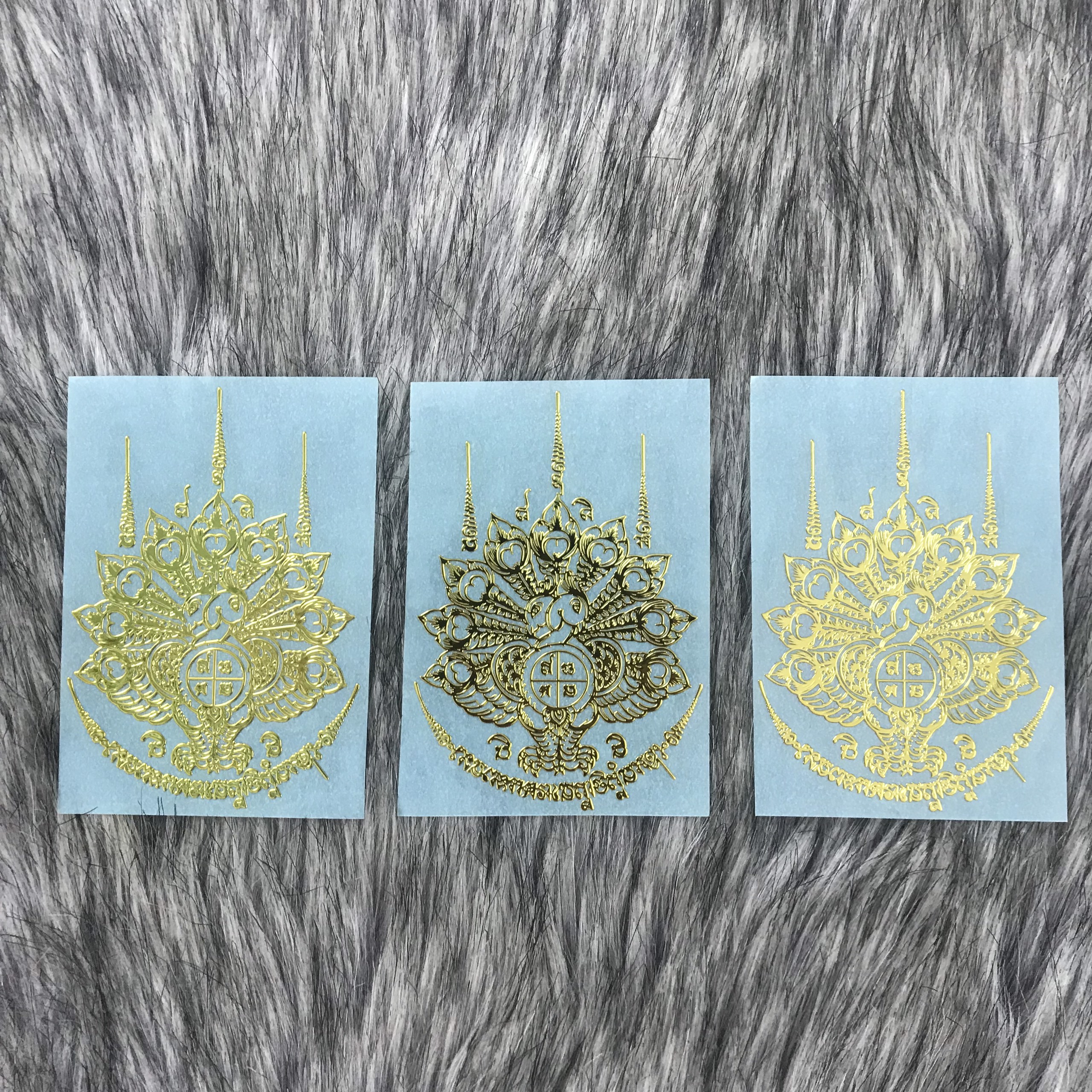 Miếng dán Thái Lan Chim Công Vàng giàu có , để dán điện thoại, để nơi làm việc -SP005573
