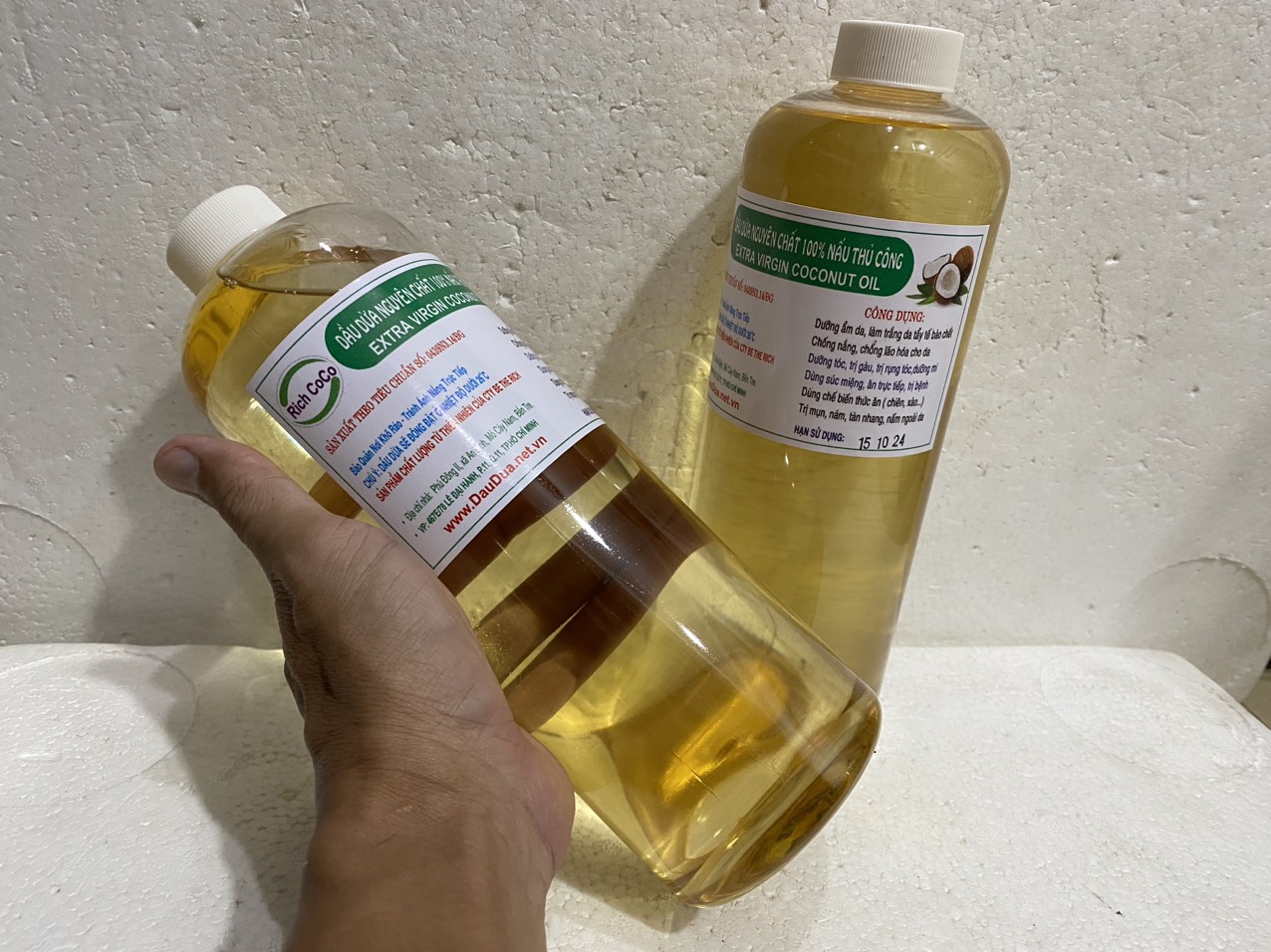 DẦU DỪA 100% NGUYÊN CHẤT BẾN TRE - NẤU THỦ CÔNG – RICH COCO - EXTRA VIRGIN COCONUT OIL - CHAI 1 LÍT