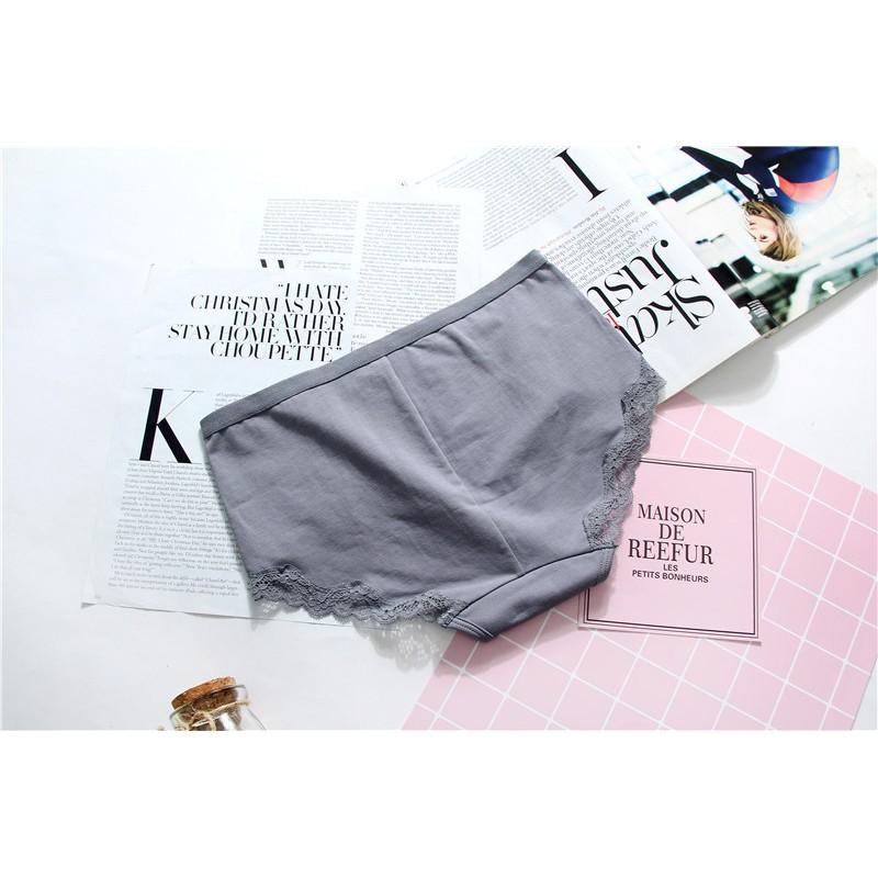 Quần lót cotton viền ren cạp cao