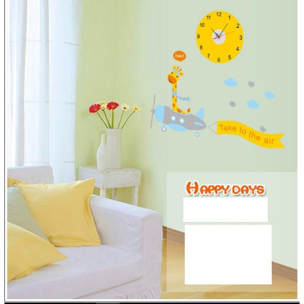Decal Trang Trí Tường Kèm Đồng Hồ Dán Tường Hươu Cao Cổ Lái Máy Bay